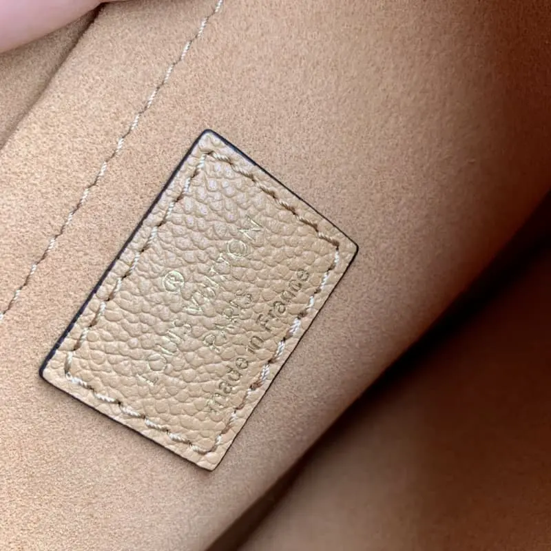 M80399 25x14.5x4.5cm High Quality Bags