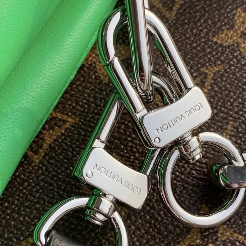 M57936 26x20x12cm High Quality Bags