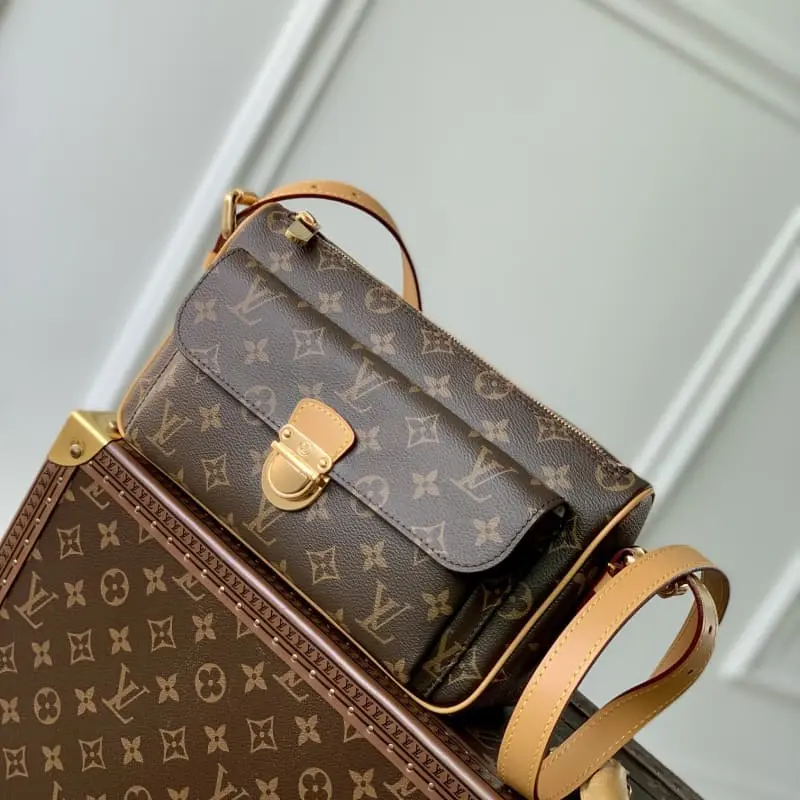 M60006 27x10x15cm High Quality Bags