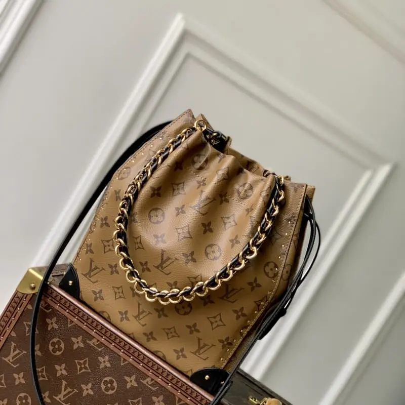 M13324 23x9x23cm High Quality Bags