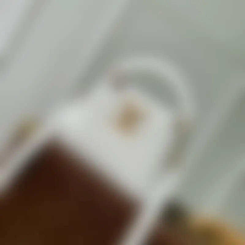 M24673 HH101 1 White 21x14x8cm High Quality Bags - Image 2