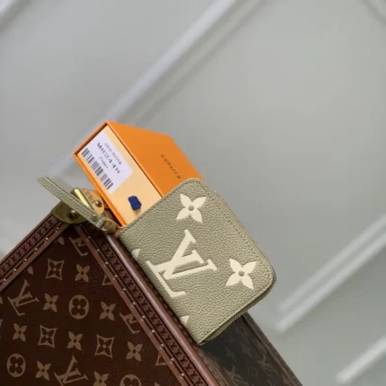 M82448 Grass Green (Silk Screen) 11x8.5x2cm High Quality Bags