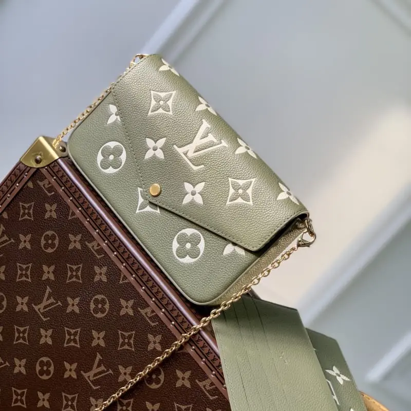 M64065 Grass Green 21x12x3cm High Quality Bags