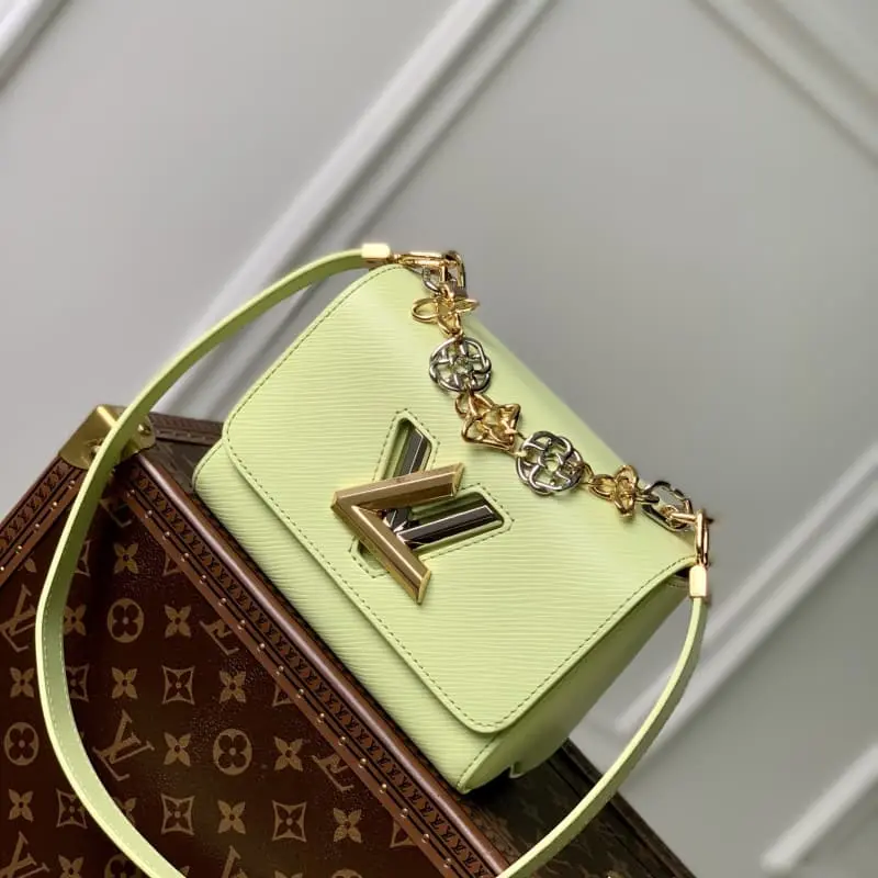 M22768 Apple Green 19x15x9cm High Quality Bags