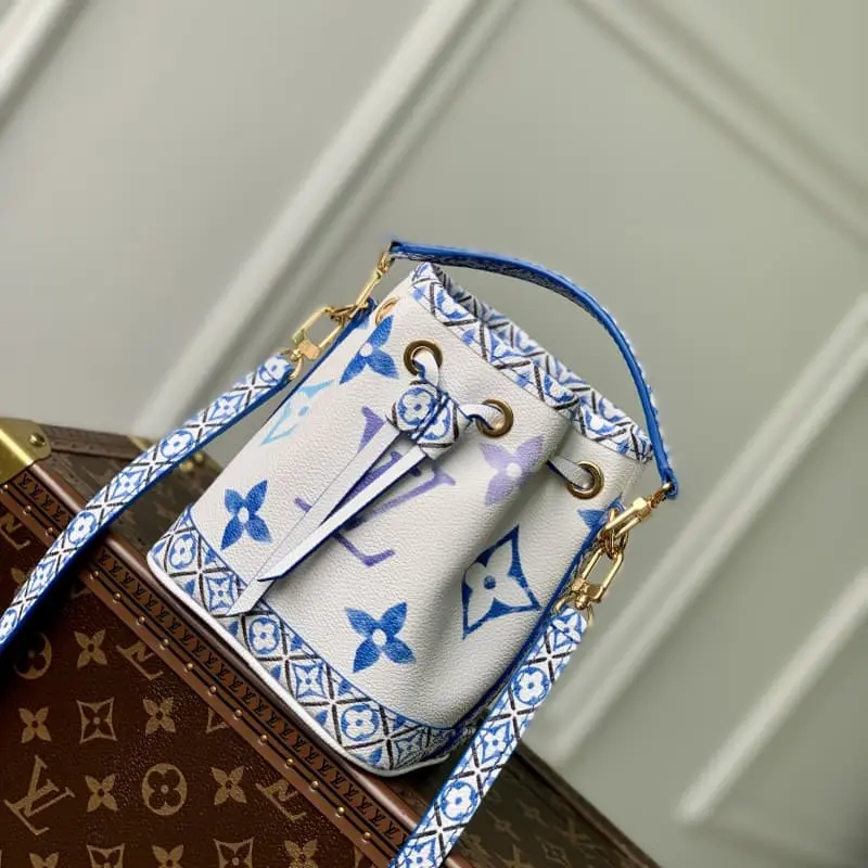 M82386 Blue 13x16x10cm High Quality Bags