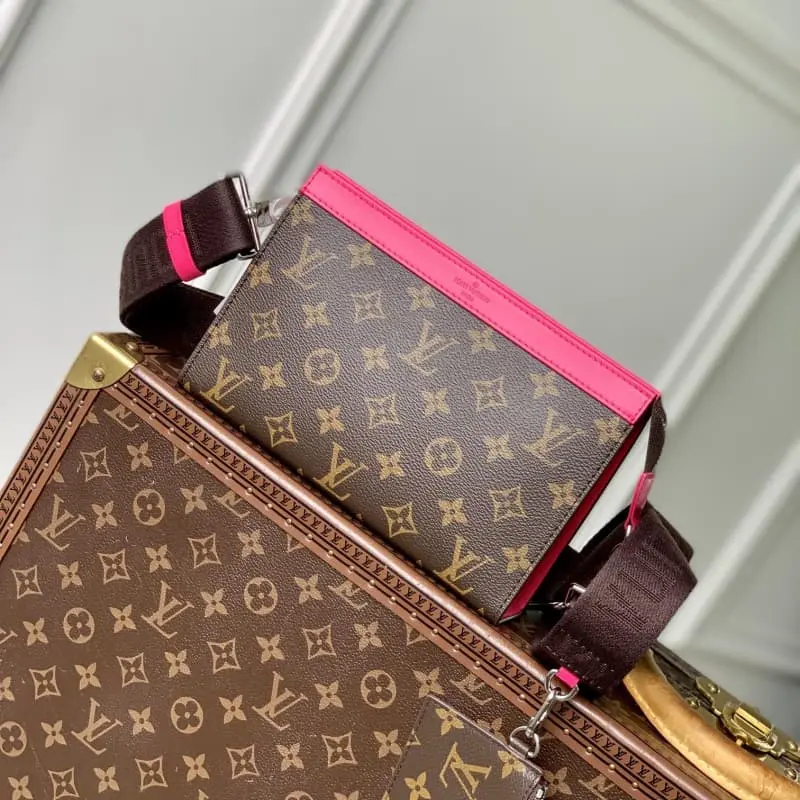 M81124 Rose Red 18.5x11x6.5cm High Quality Bags