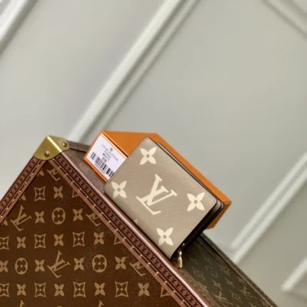 M82370 Apricot 12x9x3.5cm High Quality Bags