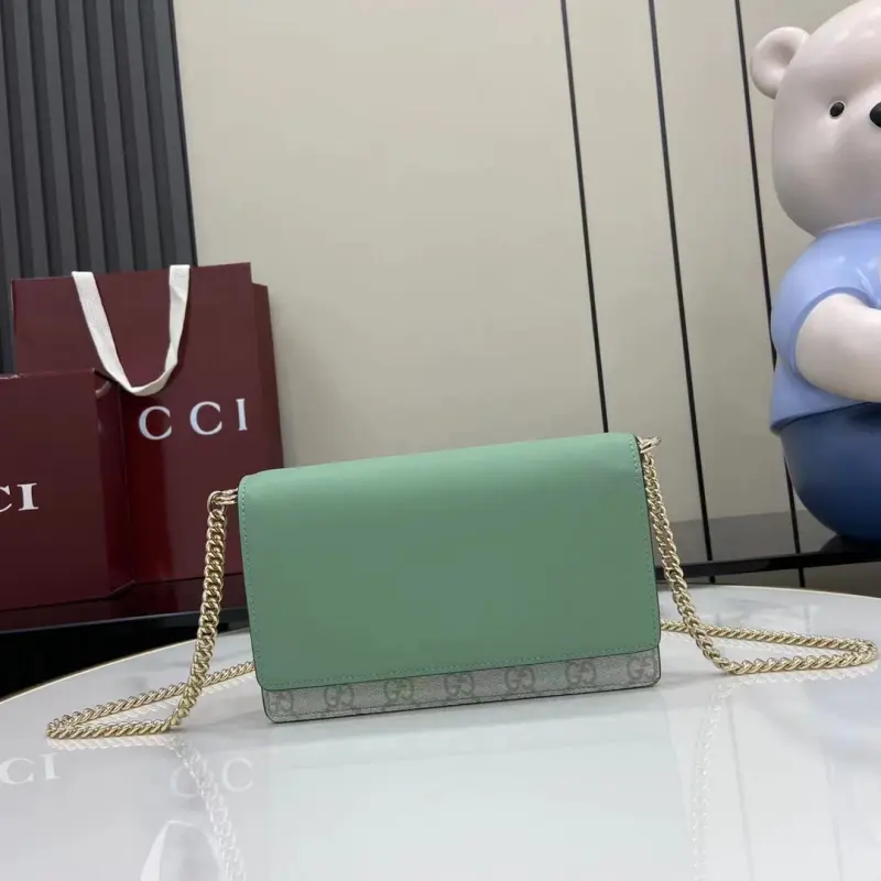 826720 High-Quality Bags