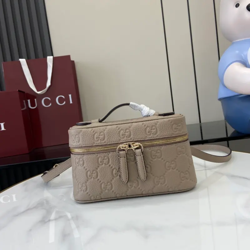 815949 CM 1 High-Quality Bags