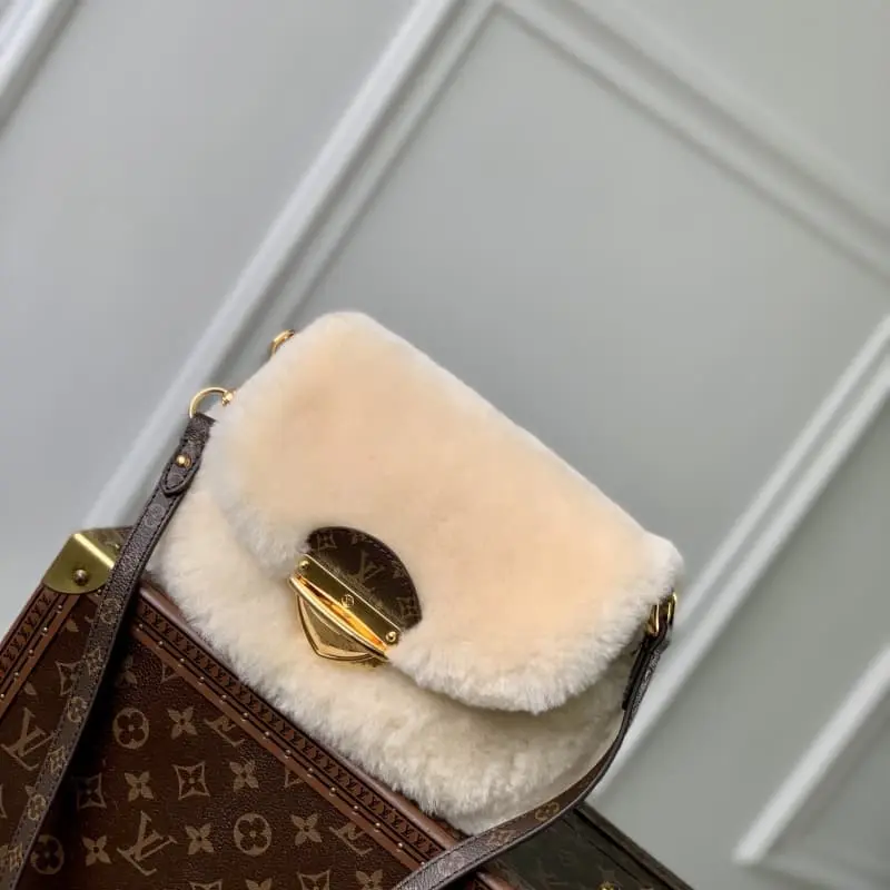 M12097 18x3x27cm High Quality Bags