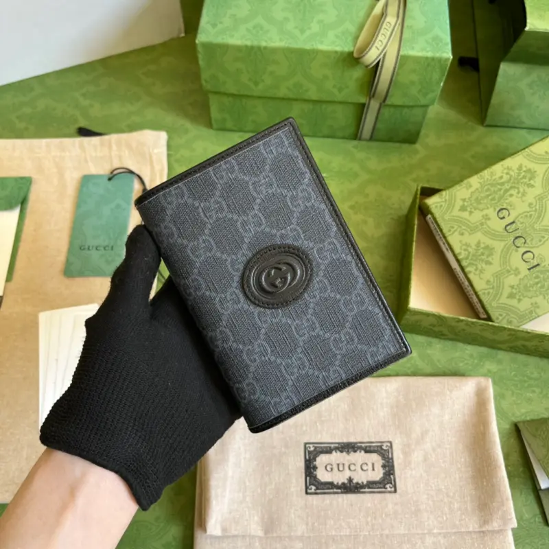 724562 High-Quality Bags