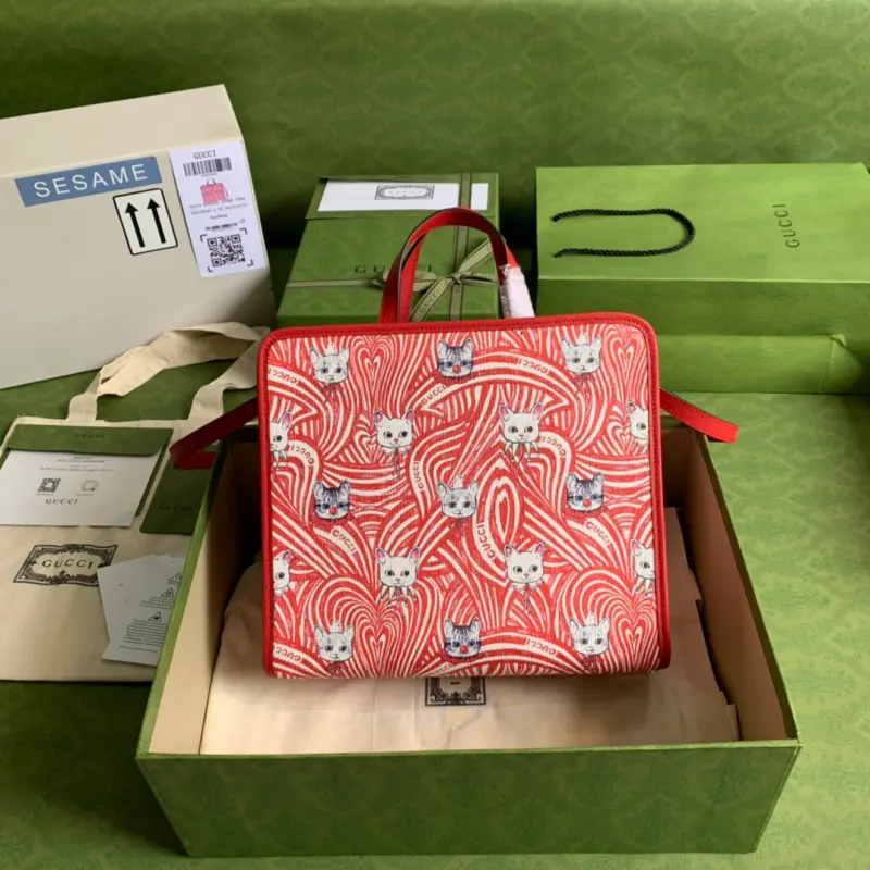 630542 CM 6 High-Quality Bags