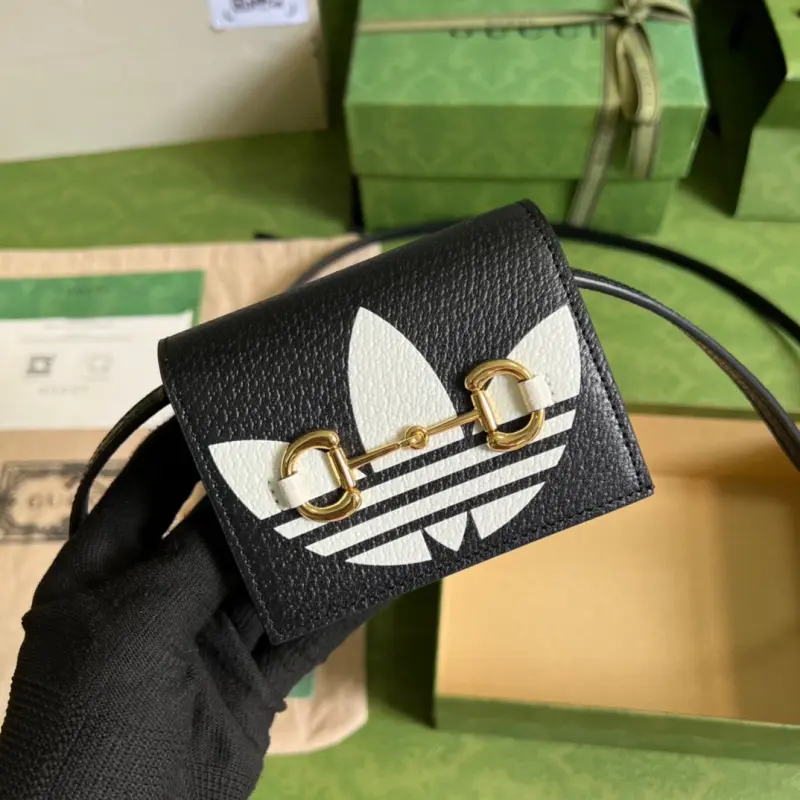 702248 CM 1 High-Quality Bags