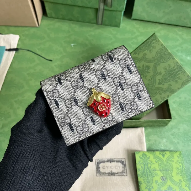 726247 High-Quality Bags