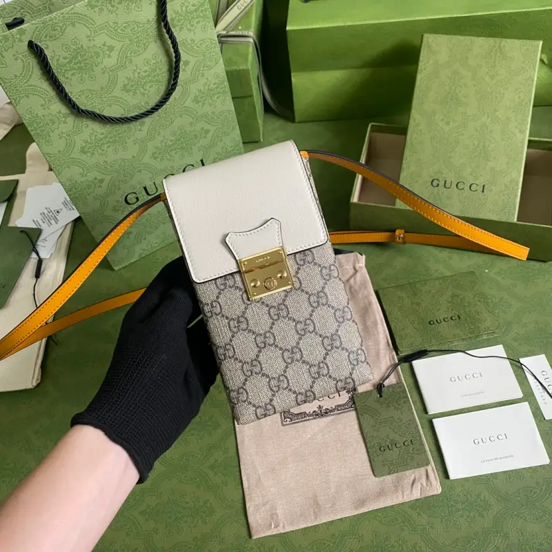 658229 CM 1 High-Quality Bags