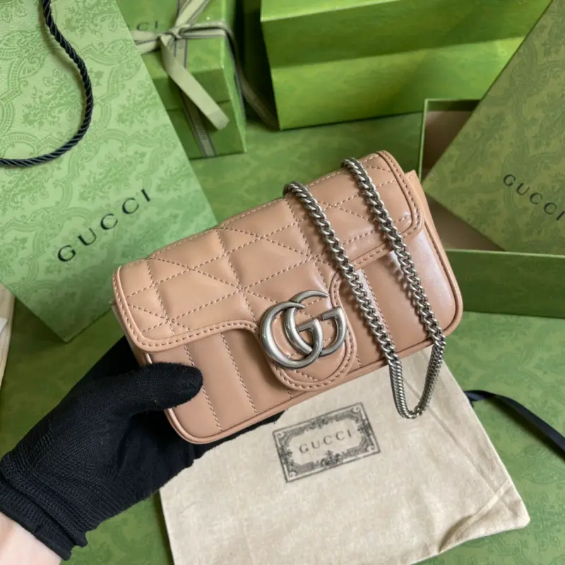 476433 CM 4 High-Quality Bags