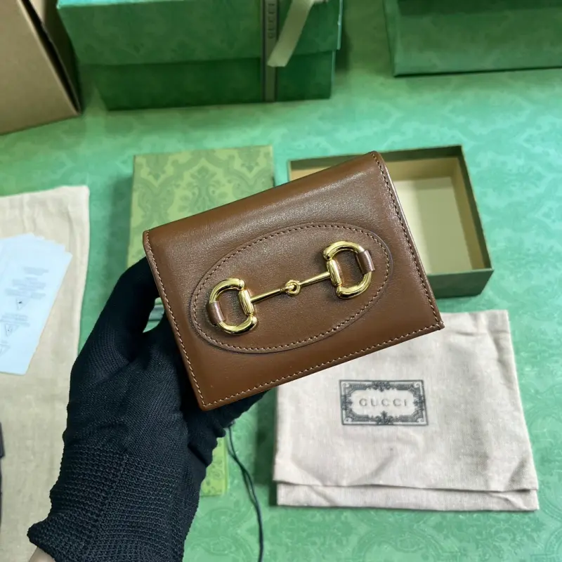 621887 CM 5 High-Quality Bags