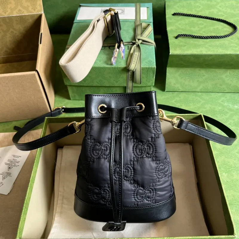 728231 High-Quality Bags