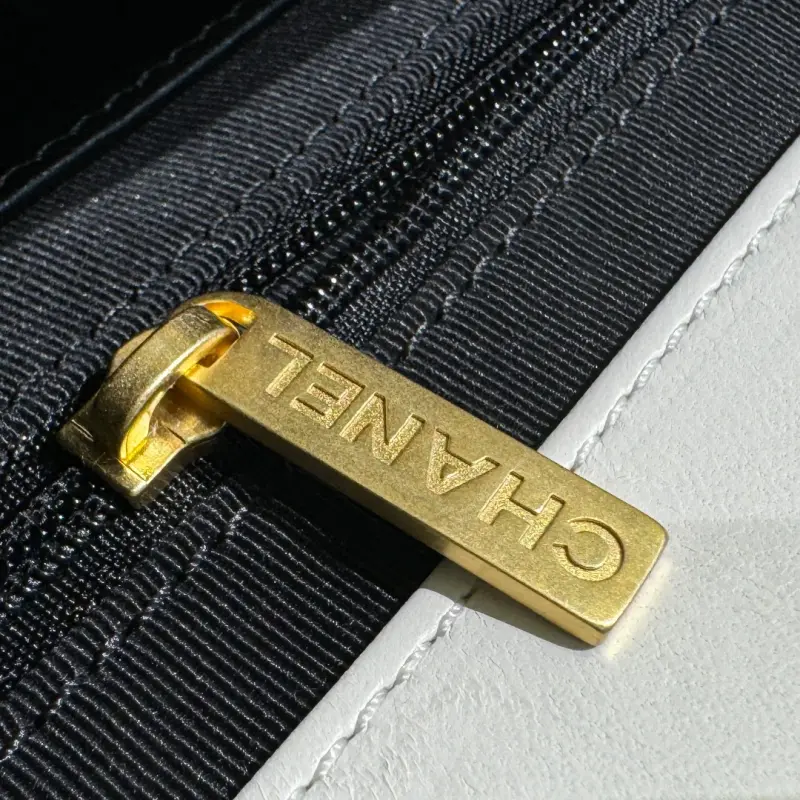 24C Underarm Bag CM 1 High Quality Bags - Image 5