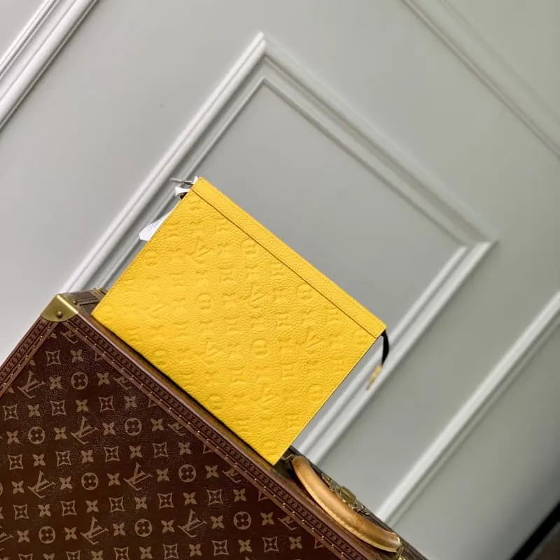 M61692 S5 27x21x6cm High Quality Bags