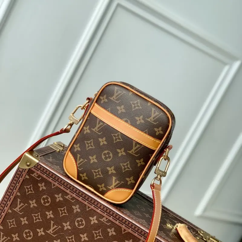 M14013 21x6x16cm High Quality Bags