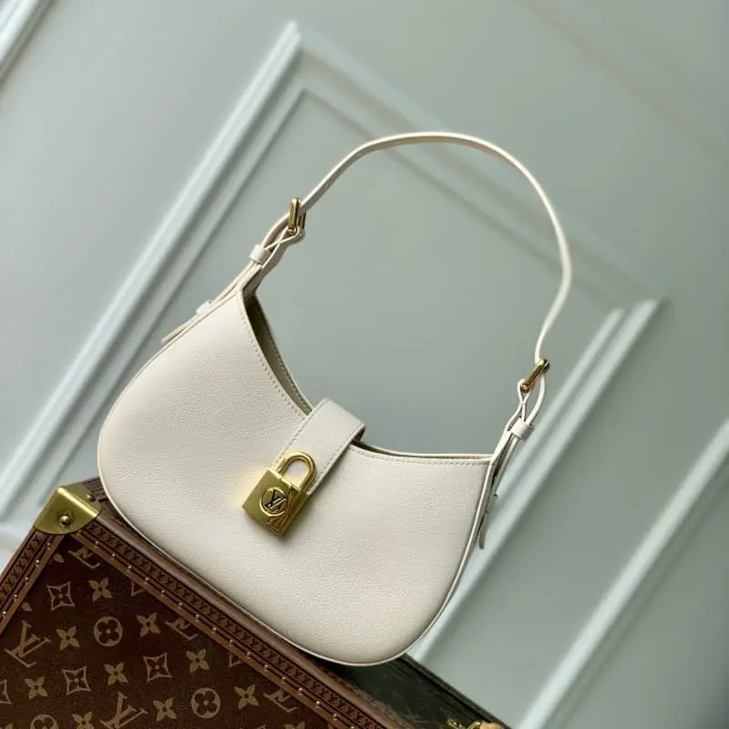 M24990 White 26x18x7cm High Quality Bags