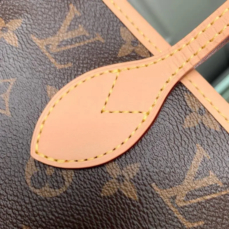 M12096 Red 31x29x14cm High Quality Bags