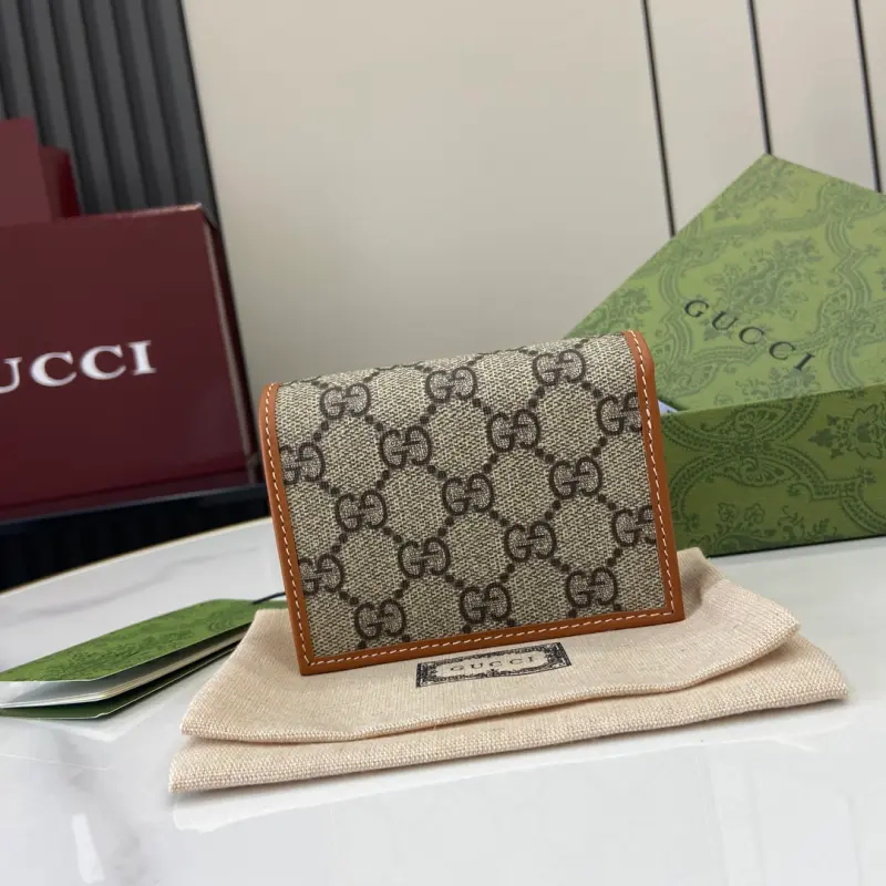 820692 CM 5 High-Quality Bags - Image 3