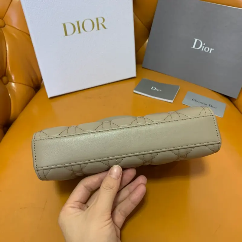 ML270 4 High Quality Bags - Image 6