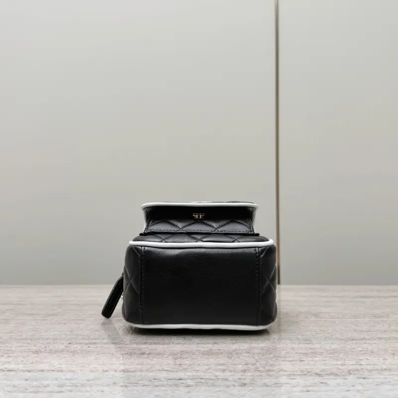 25p White Edge Backpack Black High Quality Bags - Image 4