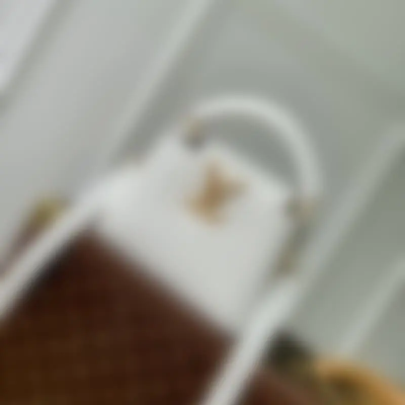 M24673 HH101 1 White 21x14x8cm High Quality Bags